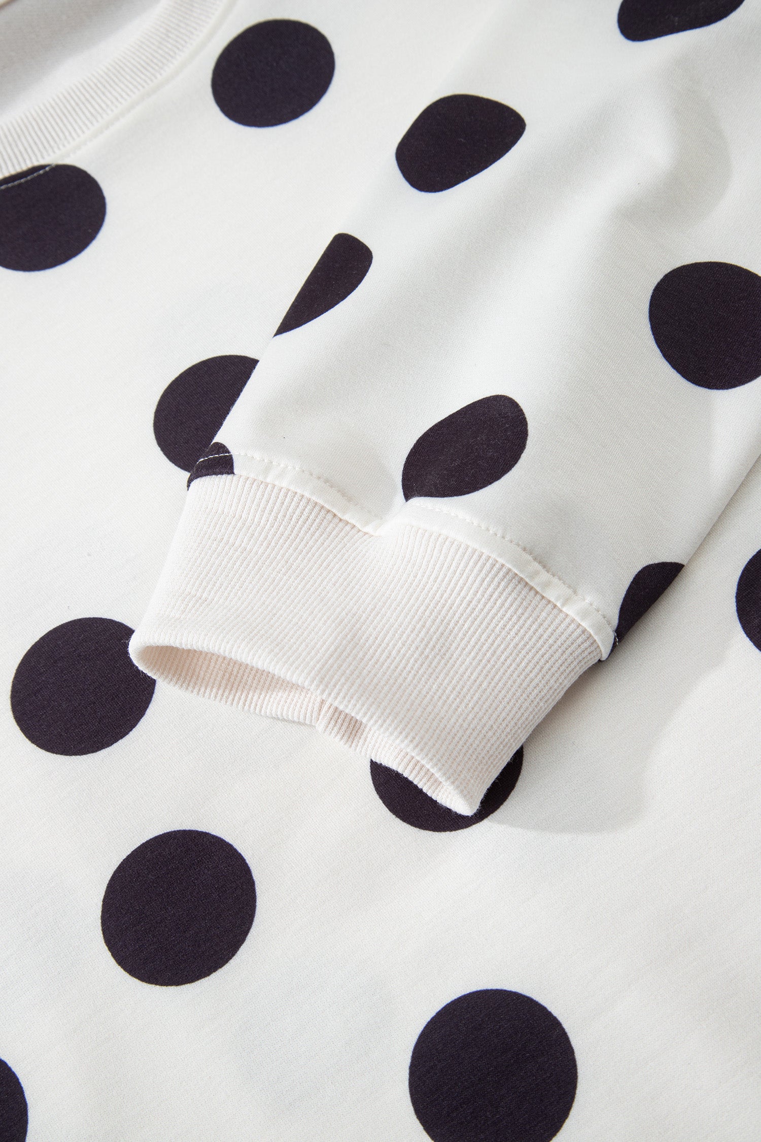 Beige Polka Dot Print Drop Shoulder Pullover Drawstring Shorts Set